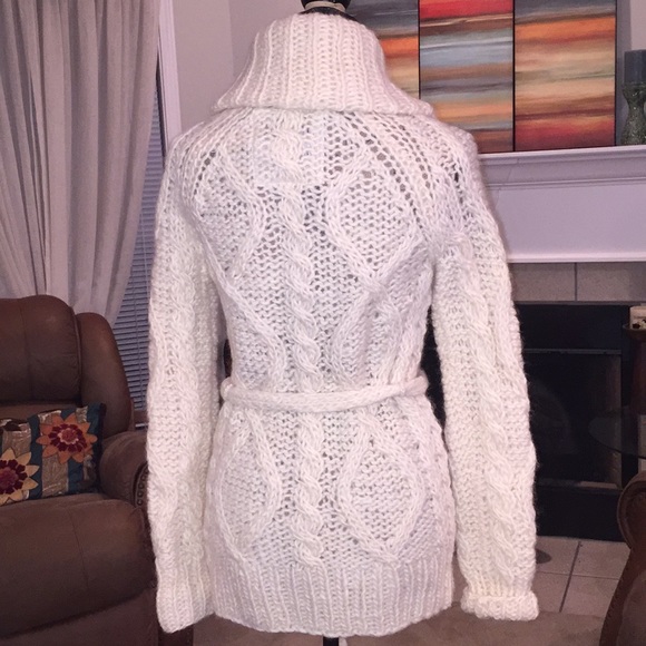 Pink By Victoria Secret sweater XS - Picture 2 of 6